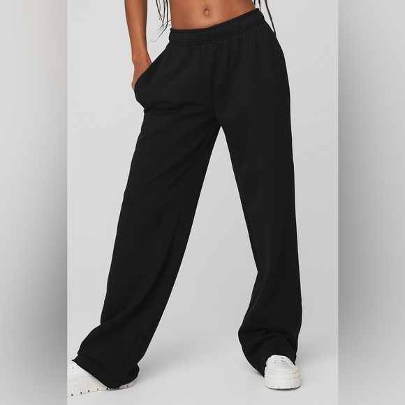 Alo Yoga Puddle Fleece Sweatpants Wide Leg Drawstring Black Size Medium SOLD OUT - Picture 1 of 13